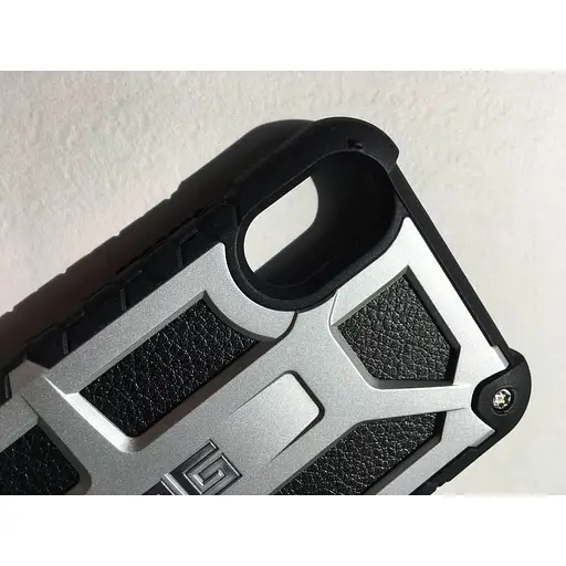 Оригинальный противоударный чехол UAG Monarch для iPhone XS / X Platinum IPHX-M-PL - фото 9