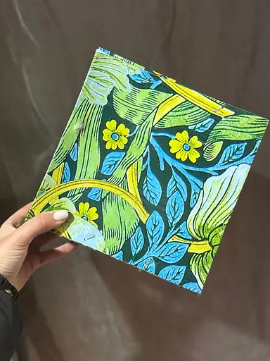 Керамическое блюдо 1573B для сервировки с декоративной подставкой 25 см - фото 8