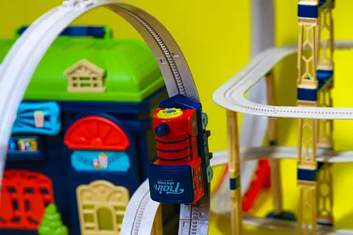 Игровой набор Otamanko Храбрый Паровозик трюковая железная дорога 175 деталей - фото 5