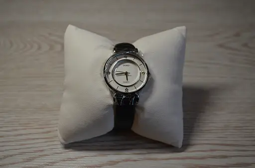 Женские классические часы Skmei 1330 (Серебристые) - фото 5