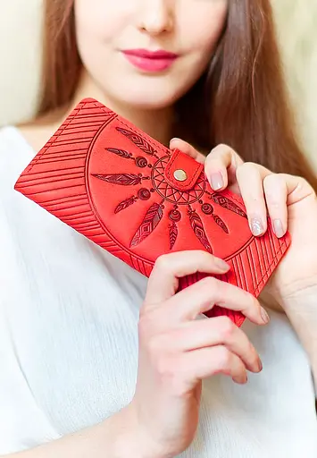 Кожаное женское коралловое портмоне 7.0 Инди. - фото 1