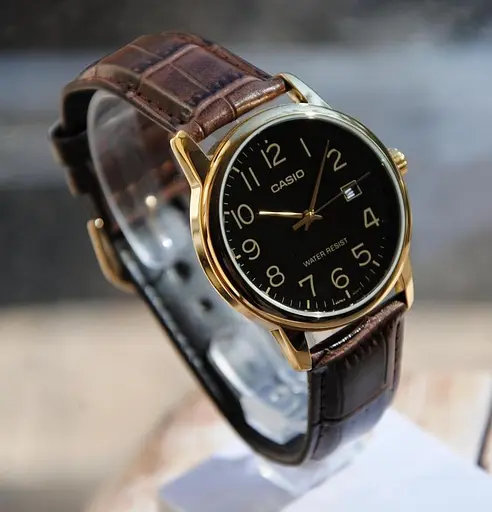 Мужские японские часы наручные стильные с кожаным ремешком Оригинал Casio MTP-V002GL-1BUDF - фото 2