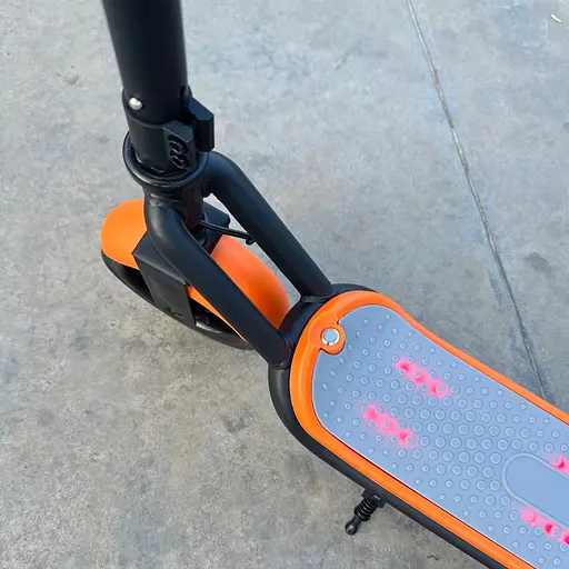 Электросамокат GIANT Kids ES1 4.4Ah Оранжевый, с LED подсветкой деки и колес - фото 6