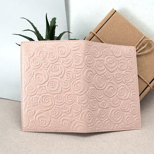 Обложка на паспорт кожаная 07115 розовые цветы - фото 4