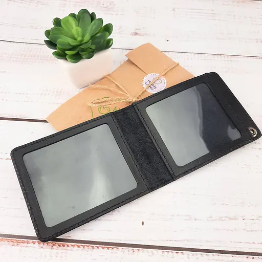 Обложка на удостоверение с гербом кожаная черная (для документов размером до 7*9,5 см) - фото 10