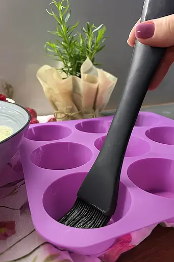 Форма силиконовая на планшете для выпечки кексов и маффинов на 9 ячеек 24.5х24.5х3.5 см, Profsil Розовый 87153 - фото 2