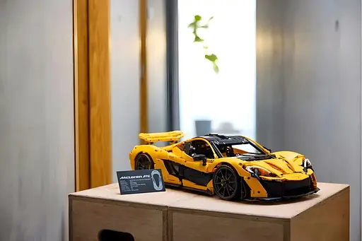 Конструктор Technic McLaren P1 на 3893 детали 1:8 (82778) - фото 6