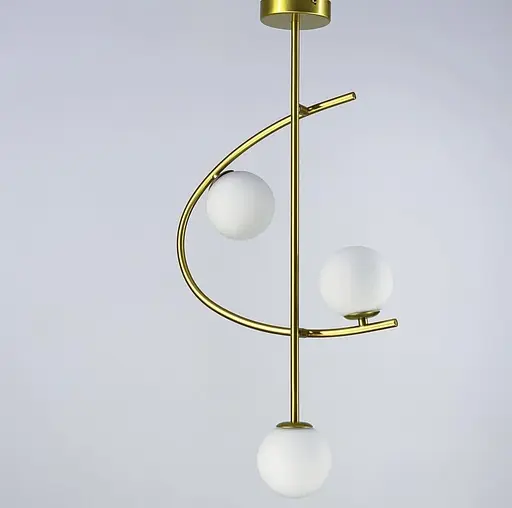 Люстра в золотистому корпусі на 3 мініатюрних білих матових плафони Line.F YG 8014-3C GD - фото 1