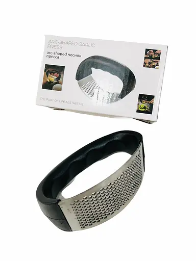 Пресс для чеснока из нержавеющей стали с пластиковой ручкой чесночница, Kitchen Master Черный 84271 - фото 1