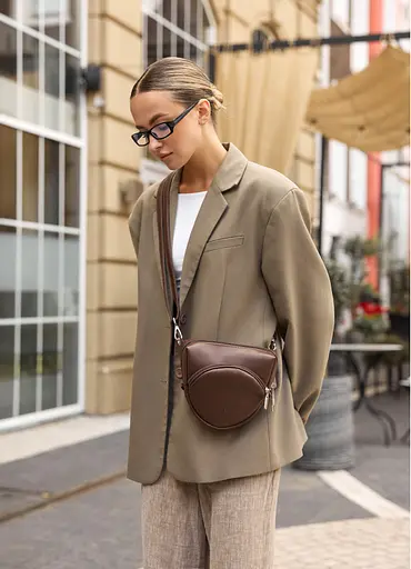 Женская кроссоди сумка бананка Sambag Sofi шоколад 20×18×5 см (88193020) - фото 1