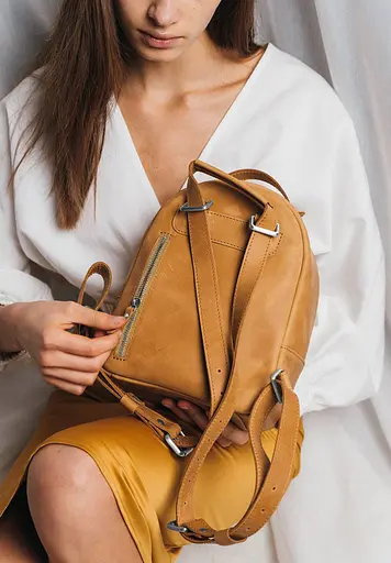 Кожаный рюкзак Groove S желтый винтажный - фото 3