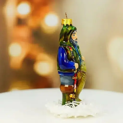 Ялинкова прикраса Різдвяні історії Рибак з трофеєм скло (4820001064322) - фото 5