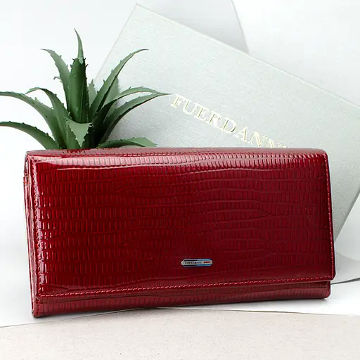 Гаманець жіночий лаковий Fuerdanni 16601 червоний на магніті - фото 1