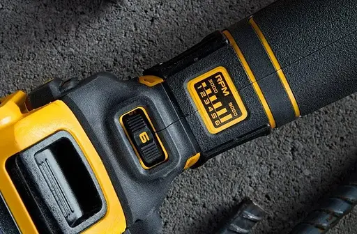 Шлифмашина угловая аккумуляторная DeWalt без АКБ и ЗУ DCG409VSN - фото 6