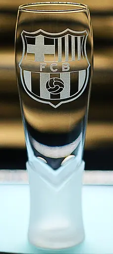 Пивний келих крафтовий 440 мл Barcelona з гравіюванням подарунок для фаната ФК Барселона футбольний кухоль - фото 1