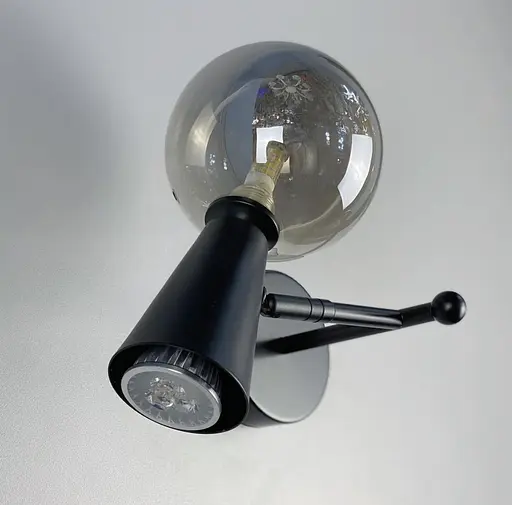 Бра з унікальним плафоном на два джерела світла в чорному кольорі Line.F YG 8006-2W BK - фото 2