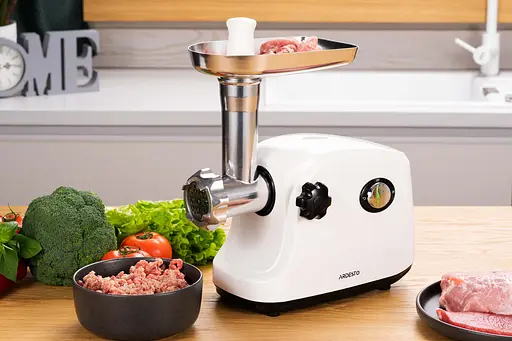 ARDESTO Мясорубка, 1600Вт, 1.6кг/мин, 3 решетки, насадка для колбас, кеббе, пластик, белый - фото 7