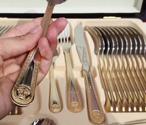 Набор столовых приборов Zillinger ZL-710GS Versace на 12 персон в деревянном кейсе 72 предмета - фото 5