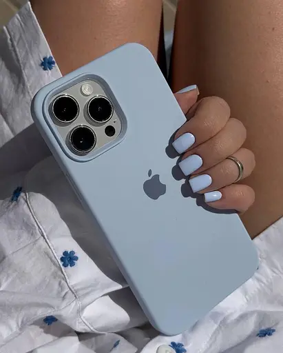 Силиконовый чехол матовый голубой, для iPhone 13 - фото 3