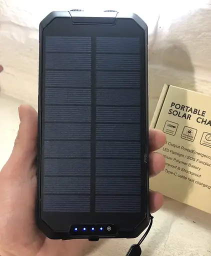 Зовнішній акумулятор на сонячних батареях 30000 mah + 2 ліхтарі