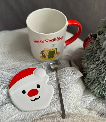 Новогодняя чашка Olens 102-1059 Новогодняя 2024 керамика с крышкой и ложкой 380 мл Белая - фото 3