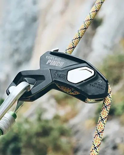 Страховочно-спусковое устройство Edelrid Pinch (1017-738380008150) - фото 4