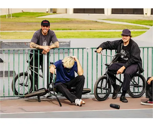 Портативная колонка JBL FLIP7-BLK Bluetooth 5.4 IP68 35 Вт Black - фото 11