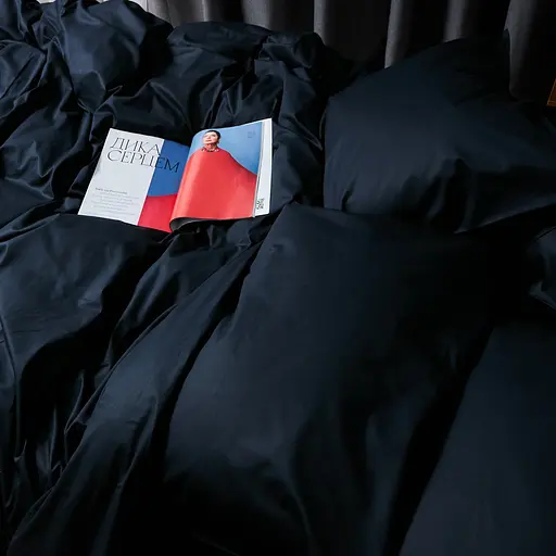 Комплект постельного белья Moon&Star Satin Premium Black Velvet Полуторный 143х210 см наволочки 4х50х70 см - фото 6