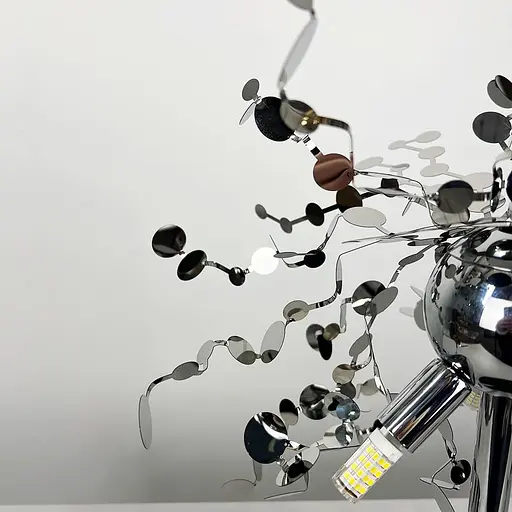 Лампа настольная из гибких хромированных кружочков из металла Ø 50х45 см | Line F | Арт. 1030T CH - фото 7