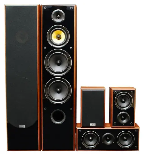 Комплект акустики 5.0 TAGA Harmony TAV-606 v.3 Set Walnut - фото 5