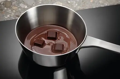 Варильна поверхня індукційна Electrolux 60 см розширена зона Hob2Hood чорний - фото 10