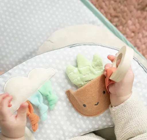 Развивающий коврик Ingenuity Sit Up&amp;Prop. Cozy Prop (12629) - фото 5