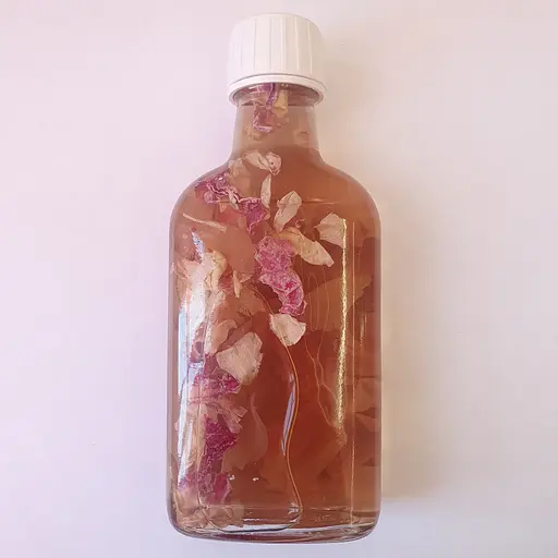 Водная настойка на лепестках чайной розы 200 мл - фото 2