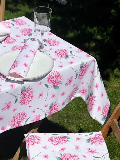 Водовідштовхувальна Скатертина з 3D принтом Гортензія 400х180 см Рожева - фото 2