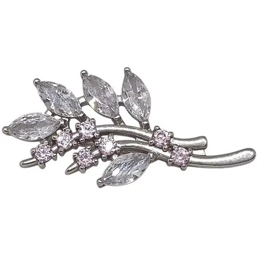 Срібна брошка Ірій з фіанітами. 9522 Рожевий (світлий)/Білий