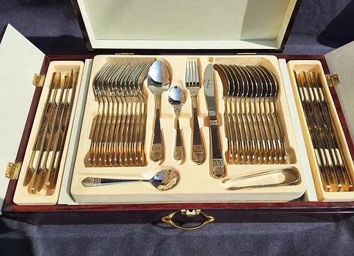 Набор столовых приборов Zillinger ZL-710G Yana на 12 персон в деревянном кейсе 72 предмета - фото 3