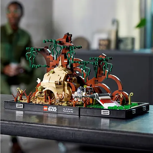 Уценка. Конструктор LEGO Star Wars Dagobah Обучение джедаев Диорама, 1000 деталей (75330) - фото 8