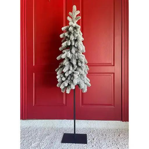 Ялинка Hvoya Style Lux вузька лита на високому металевому стовбурі-підставці 160 см засніжена