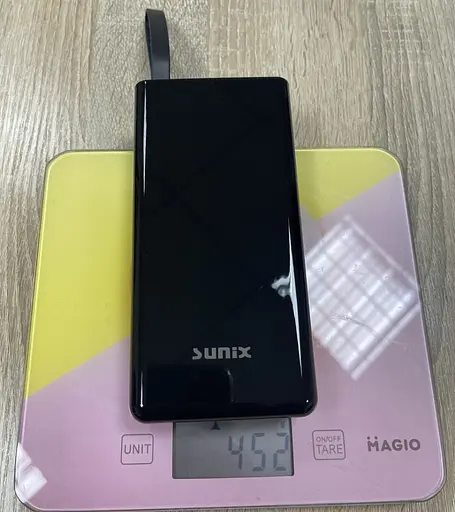 Універсальна зарядна батарея Sunix 30000mAh Power Bank + вбудований кабель + ліхтарик (Чорний з червоним) - фото 5