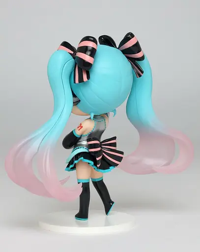 Коллекционная  фигурка   Taito Хацунэ Мику Hatsune Miku Doll Crystal Hatsune Miku 14 см T V HMDC 14 - фото 4