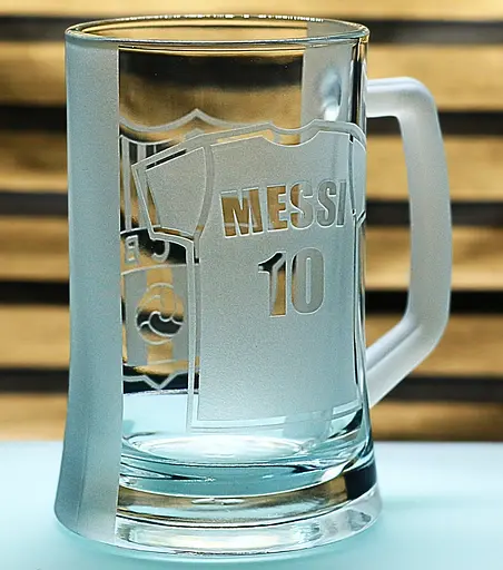 Пивний келих 660 мл Barcelona з гравіюванням подарунок для фаната  футбольний кухоль  ФК Барселона Мессі - фото 5