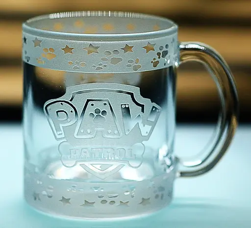 Дитяча скляна чашка-кружка 320 мл з гравіюванням Щенячий патруль Скай - фото 1