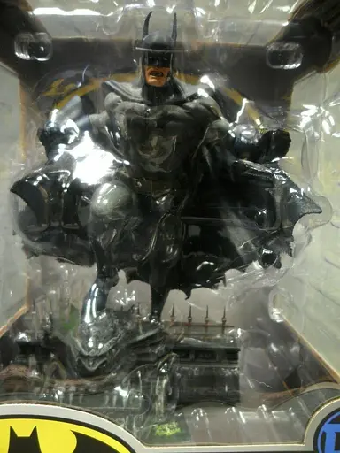 Фигурка диорама Diamond Select Dc Comic Gallery Бэтмен на крыше Готэм -сити 25см statue B 10.59 - фото 7