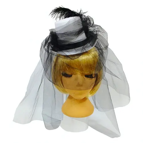 Капелюшок Вершниця біло-чорний - фото 1