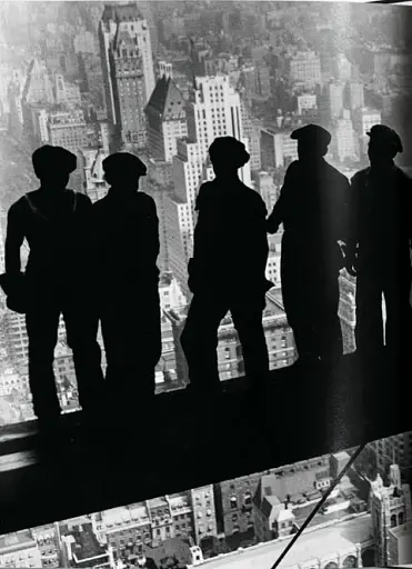 Lewis W. Hine. America at Work - фото 9