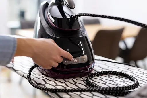 Gorenje Утюг-парогенератор, 3000 Вт, 1500 мл, паровой удар -160 г, дисплей, керам. подошва, черный - фото 8