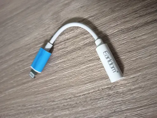 Переходник Earldom Lightning to headphone 3.5 мм jack ot49 аудиоадаптер - фото 2