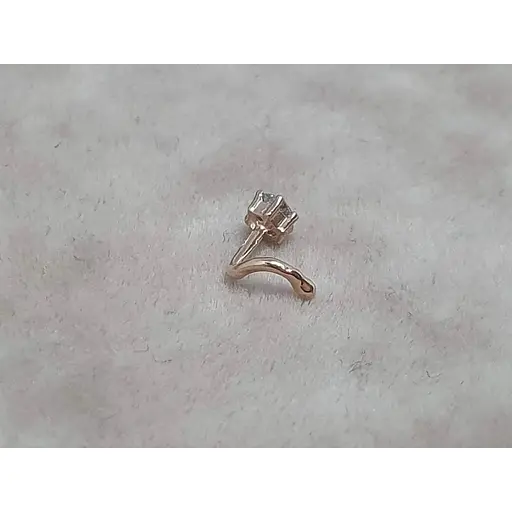 Золотая серьга-пирсинг Favoritum в нос с фианитом. 311141 - фото 4