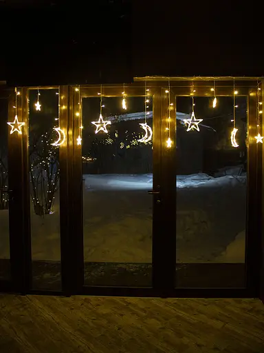 Гірлянда на вікно Тепле світло 3 метри Бахрома Зірки та Місяць 138 лампочок Laplandia світлодіодна від мережі (ww.02.5Т.138+L) - фото 4