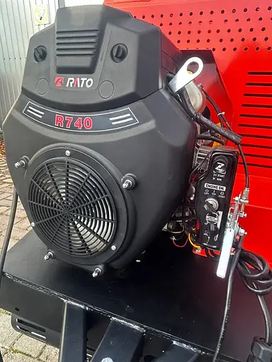 Садовый бензиновый измельчитель 25 л.с. GTM DCH6 ветки до 180 мм - фото 4